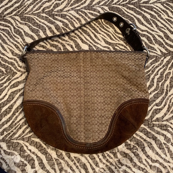 Coach Signature Purse - Picture 2 of 4